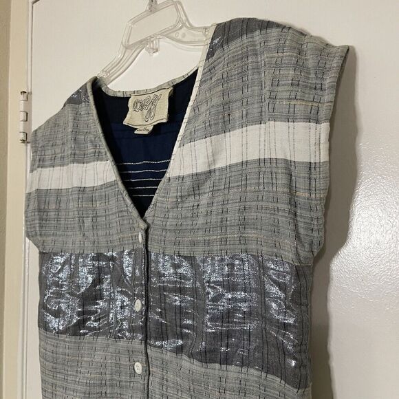 Ace & Jig gray striped shimmer sleeveless v neck button front top Medium - Picture 3 of 6